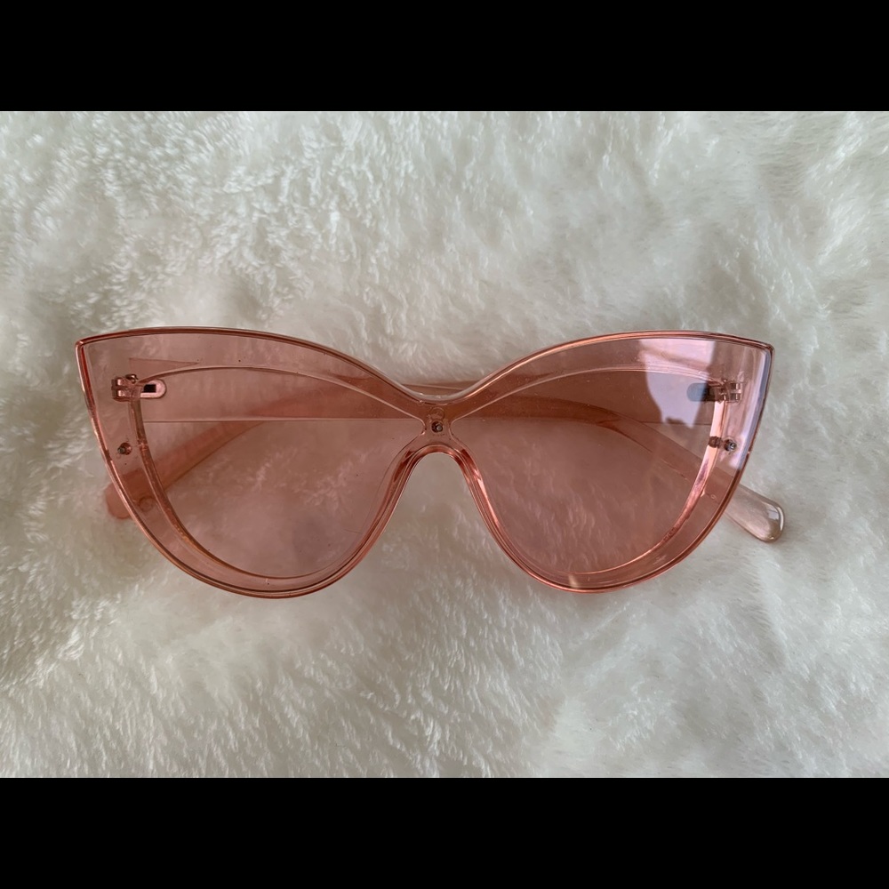 clear pink sunnies
